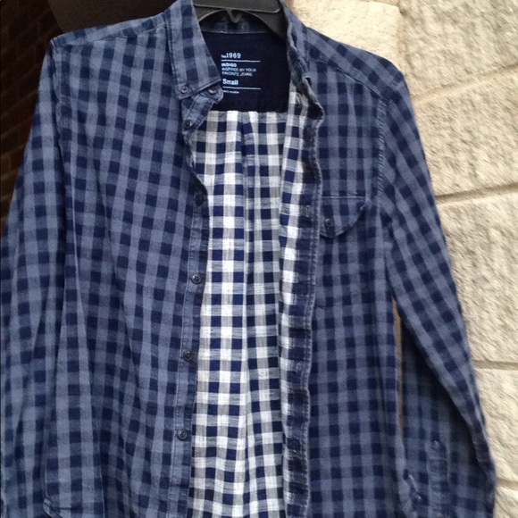 GAP Men's Denim Shirt - Picture 6 of 6